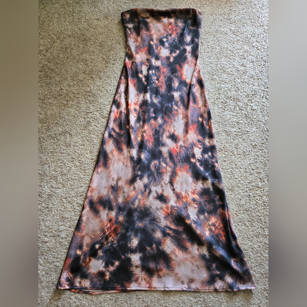 RESA Strapless Midi Dress in Black and Rust Tie-Dye